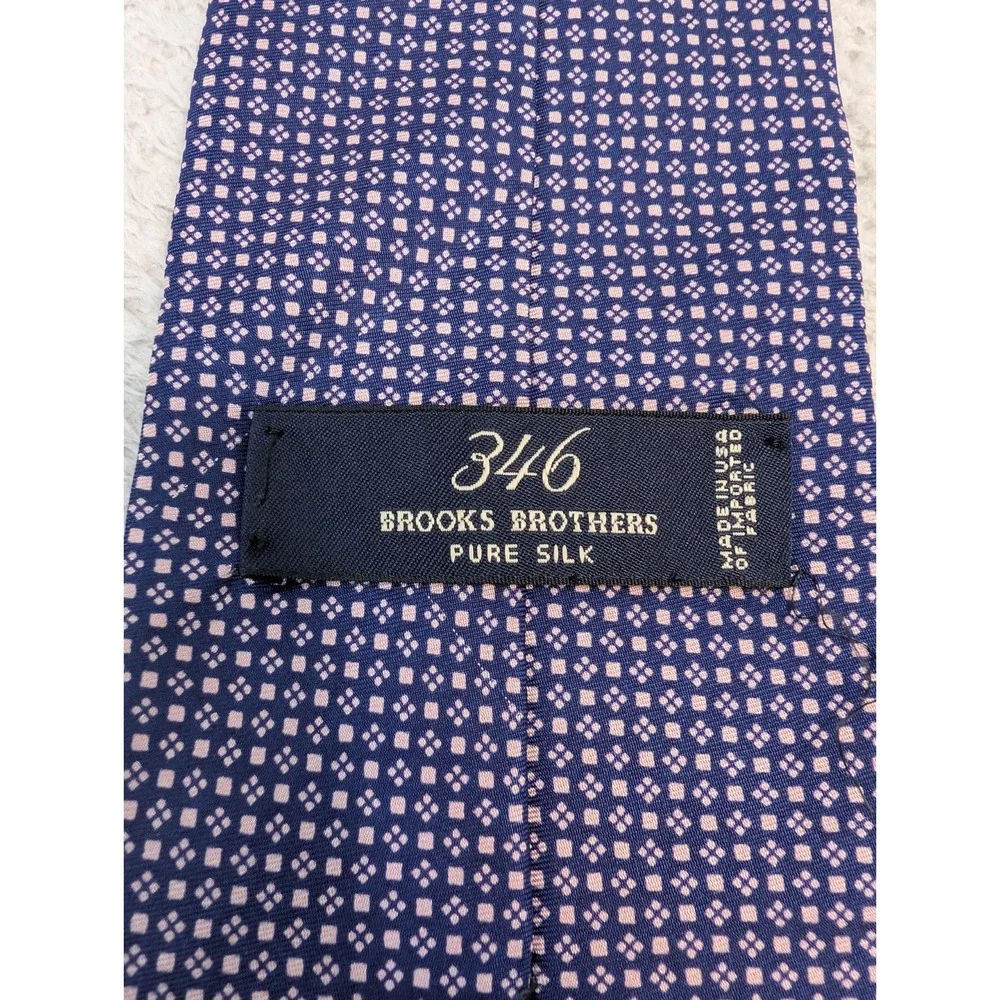 Brooks Brothers USA Men's Purple Geometric‎ Jacquard Pattern Silk Neck Tie